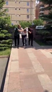 Мемориальный комплекс «Мать Армения» в Гюмри, с которого похищены буквы